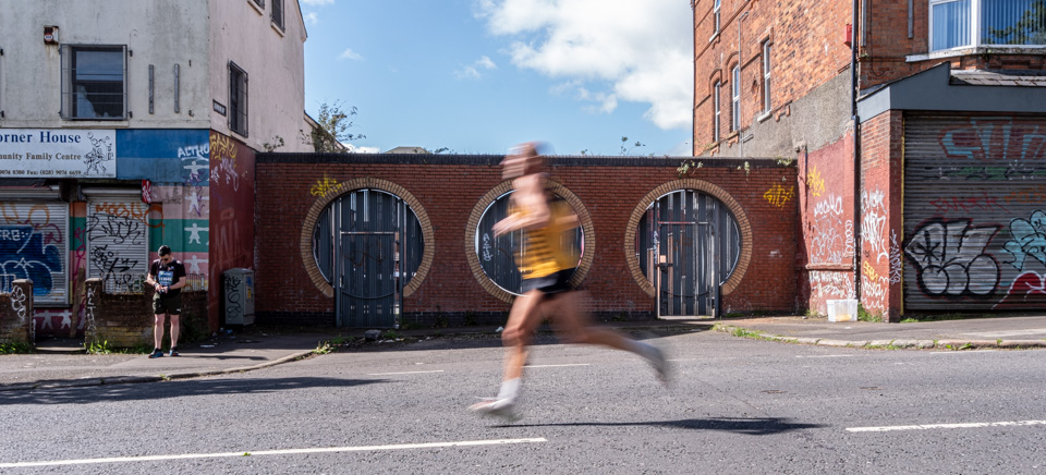 City marathon through Duncairn Gardens