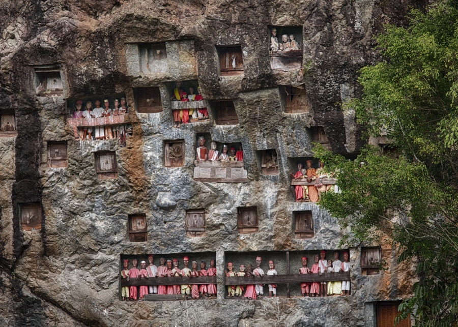 Toraja burial cliffs at Lemo